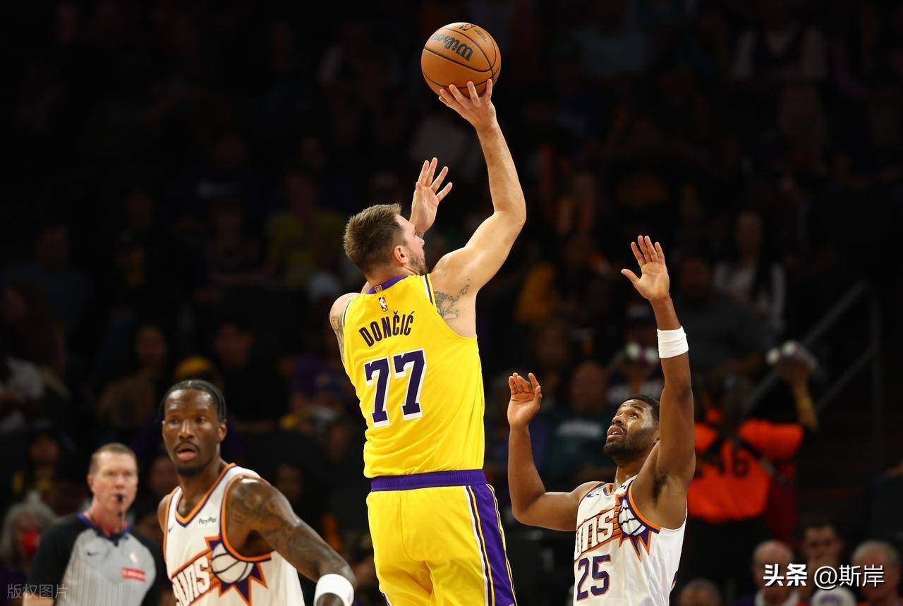 雷速体育直播官网-湖人B队绝地反击国王，米切尔一己之力扛起全队