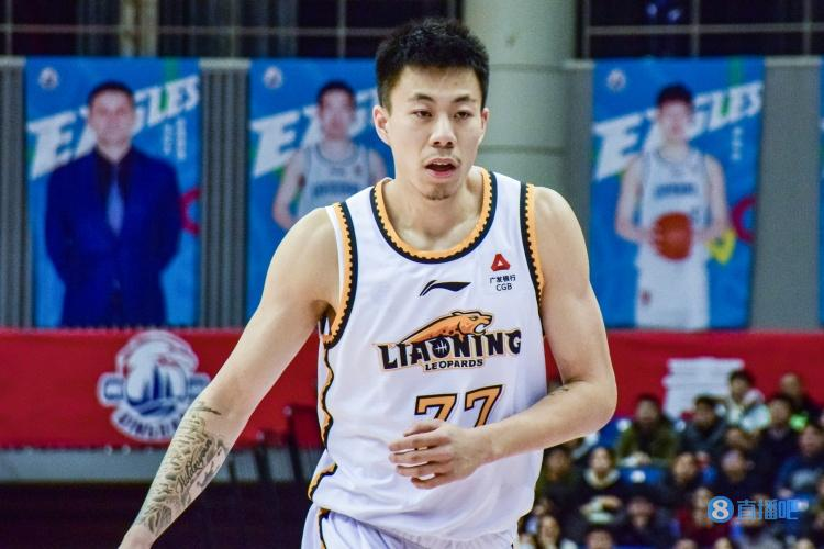 广州队鏖战掘金，张镇麟刷新纪录