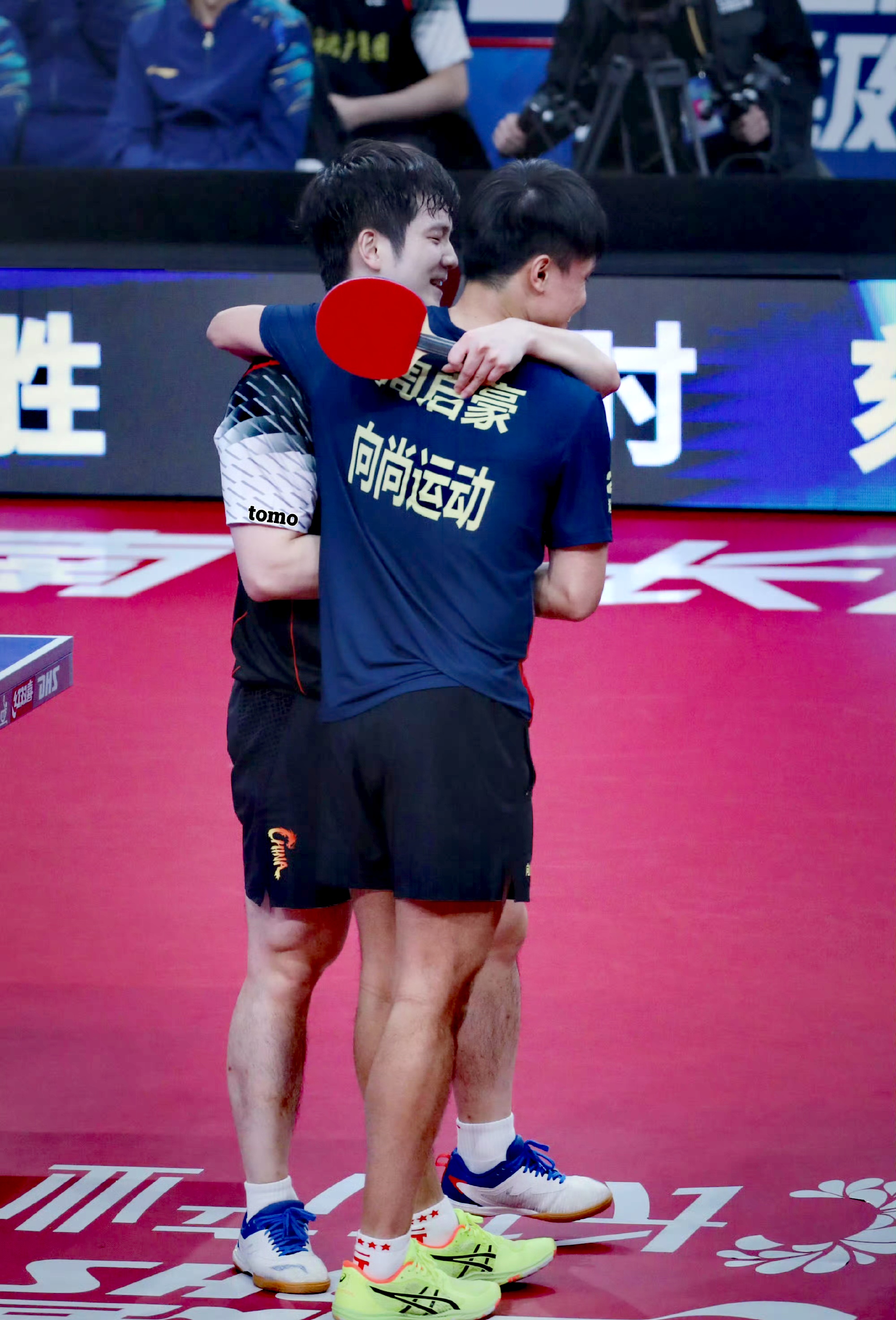 瑞典队完胜日本队，樊振东状态火热