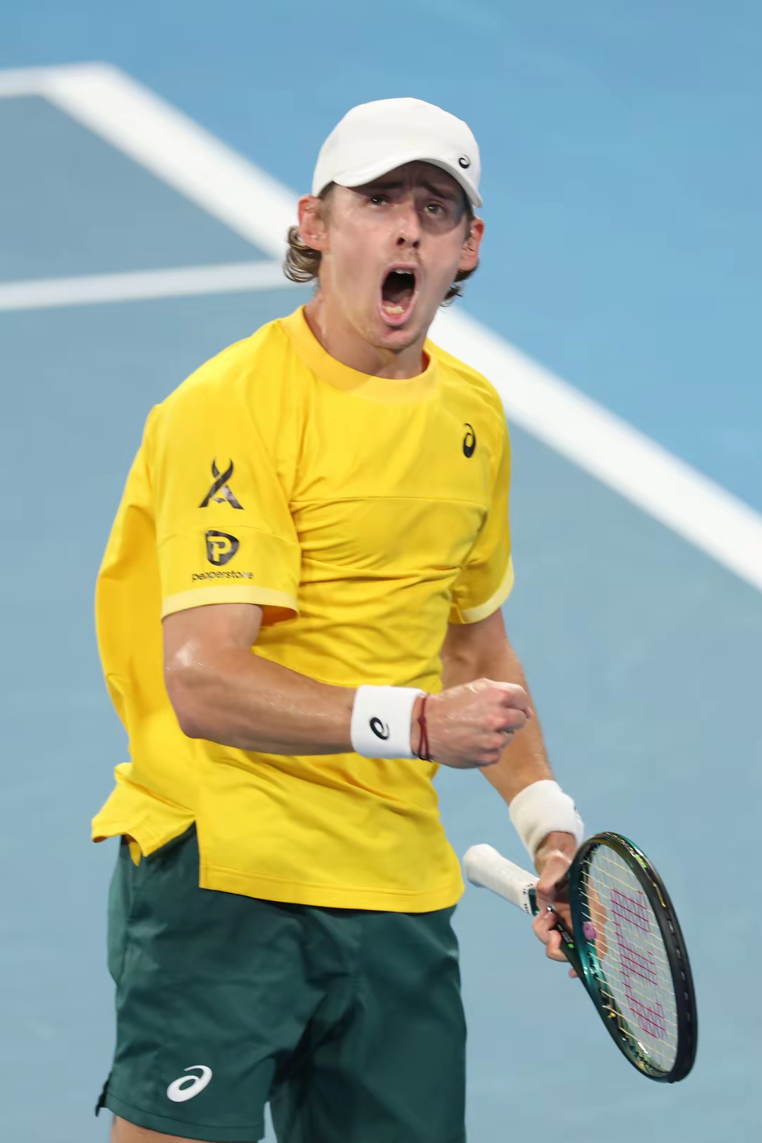 雷速体育官网-澳大利亚网球队险胜欧洲网球队，瓦林卡统治全场