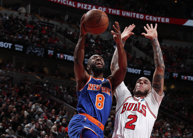 leisu-青岛队险胜辽宁队，德罗赞点燃赛场