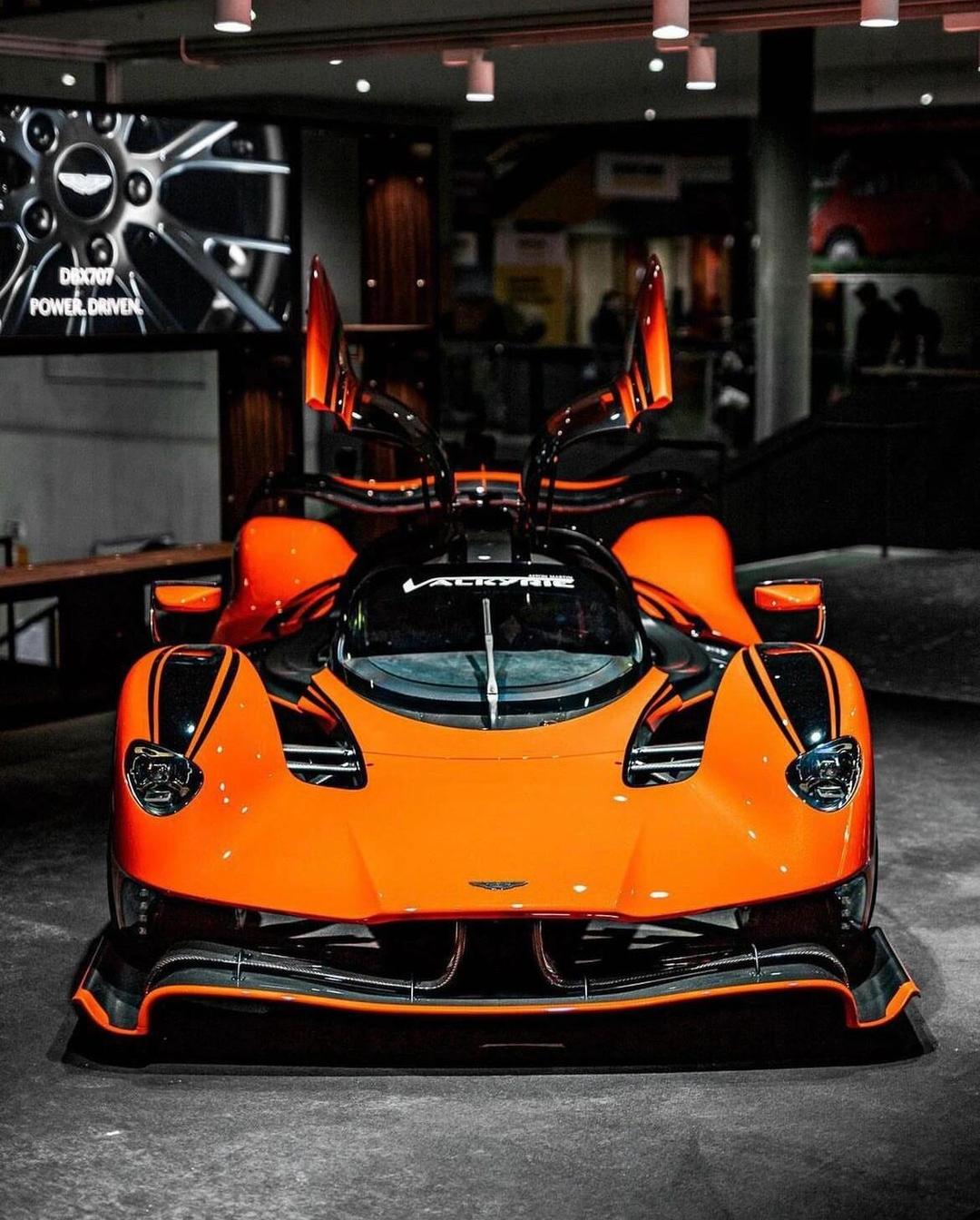 迈凯伦力克阿斯顿马丁,周冠宇高光表现 迈凯伦力克阿斯顿马丁,周冠宇高光表现