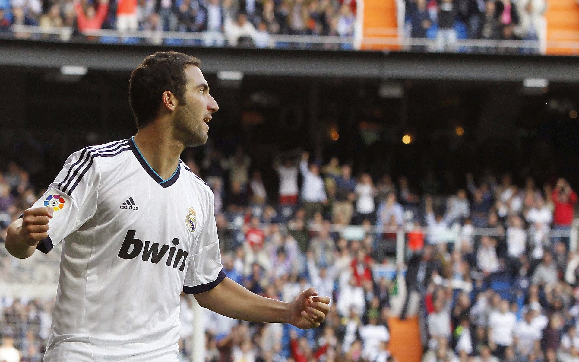 冰与火的对决，哈兰德在智利式高压下完成曼城生涯的里程碑式爆发